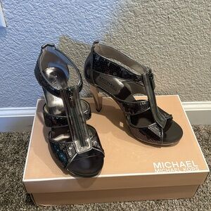 NIB Michael kors Berkeley T strap heels gunmetal sequins size 7.5